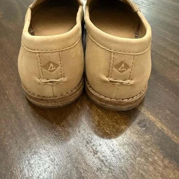 Sperry Saybrook Slip On Leather Loafers with tassel detail - Picture 3 of 11